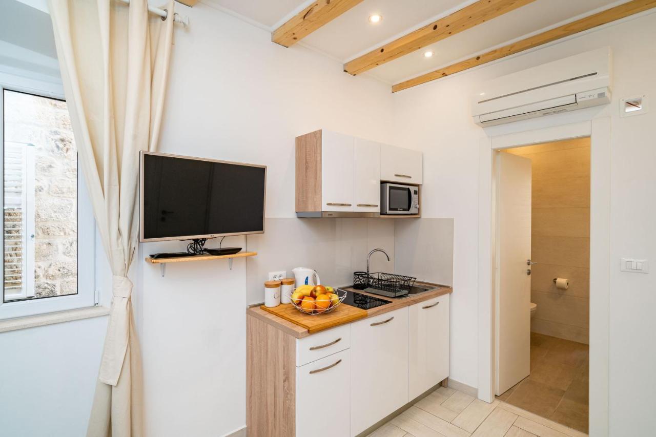 Seventyseven Apartman